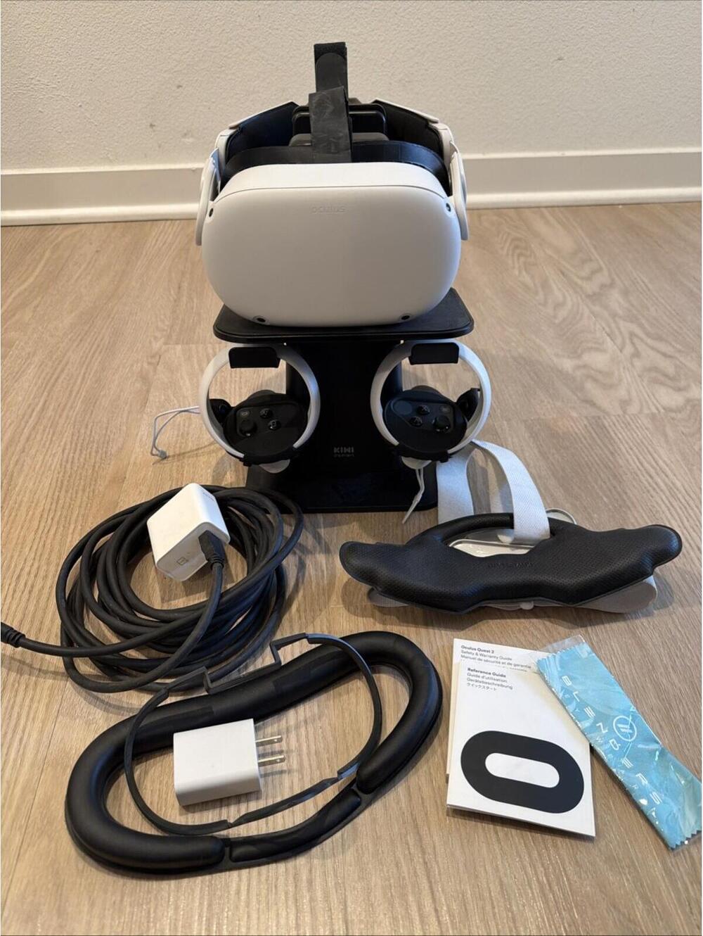 Meta Quest 2 VR Headset 128GB (w/controllers,stand,with replaceable protection)